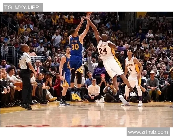 南京篮球队技艺揭秘:从战术到训练全面剖析篮球巨献的背后故事